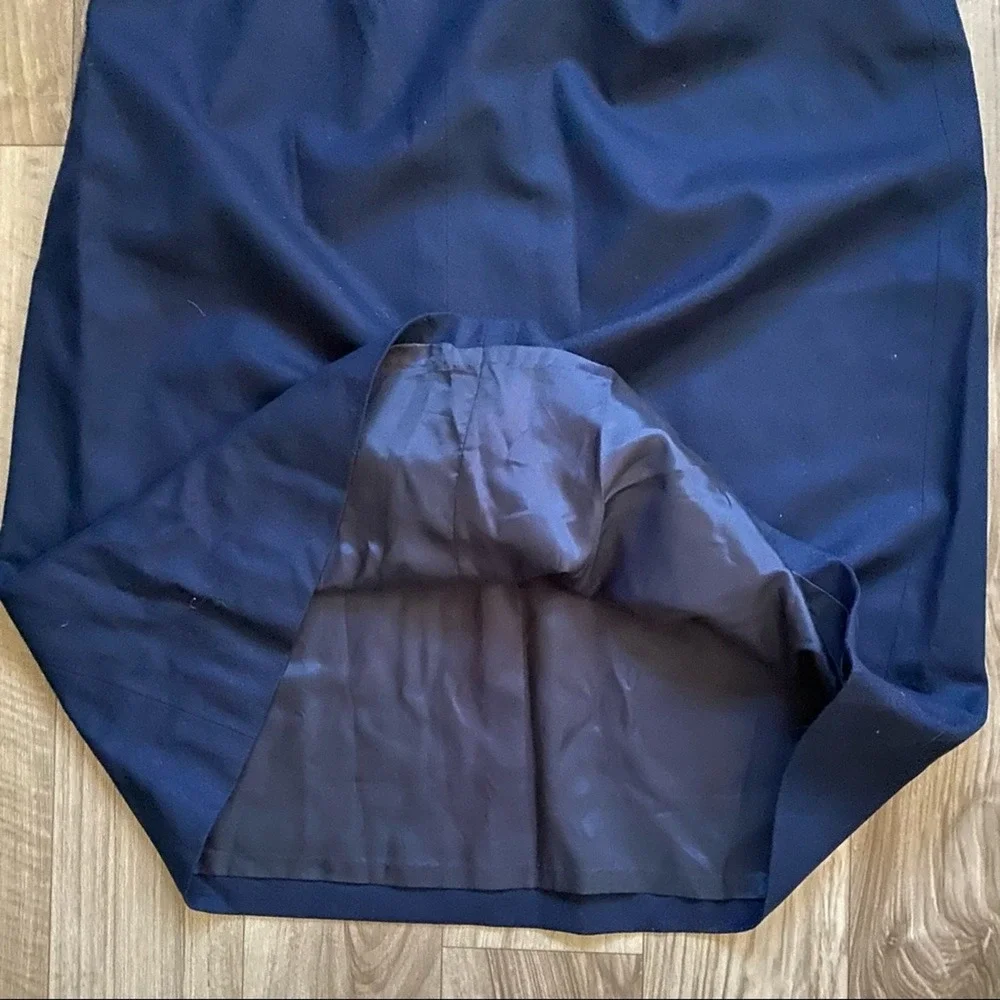 Vintage Pendleton Navy Blue 100% Virgin Wool Skirt Size 12 Made in USA Pockets